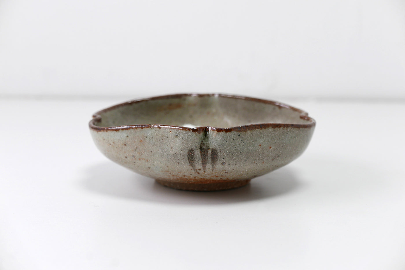 絵唐津千鳥文様小皿 – TOKITOIRO onlineshop